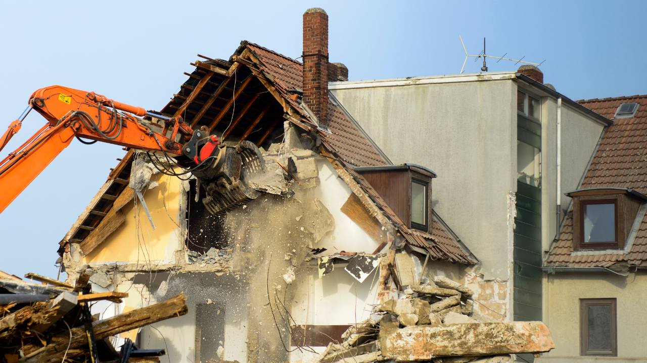 Abriss Berlin – Bagger im Einsatz